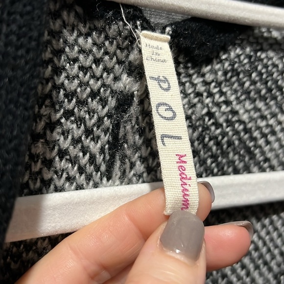 POL houndstooth Shrug - Picture 2 of 5